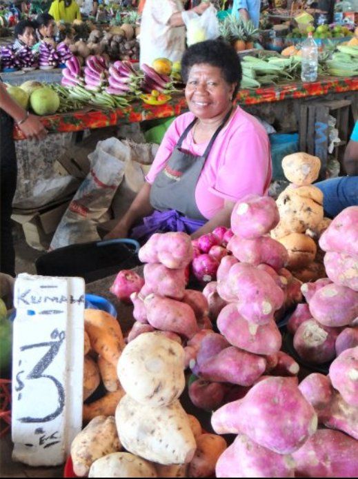 Lautoka Woman in Market Lautoka more Market scenes Lautoka Fruits - photo 19