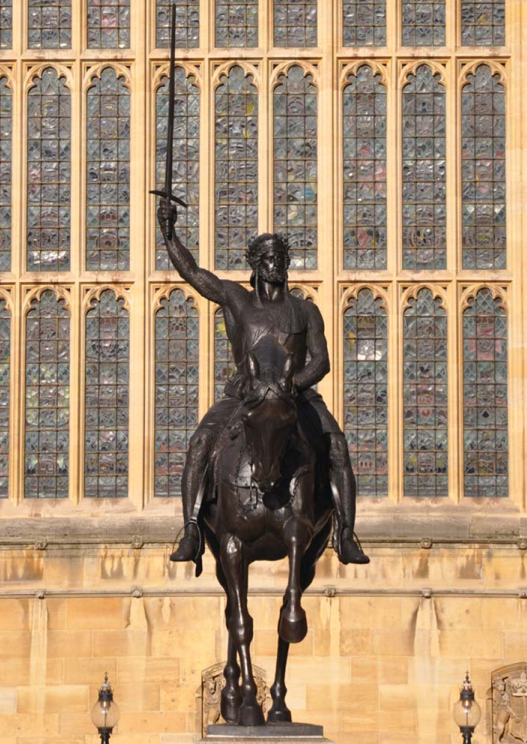 The Statue of King Richard I outside the Houses of Parliament see Le - photo 4