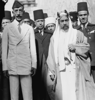 King Faisal left and his brother Emir Abdullah in Jerusalem shortly before - photo 6