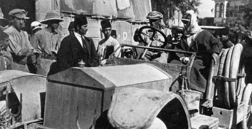 T E Lawrence entering Damascus in a Rolls-Royce October 1918 the climactic - photo 8