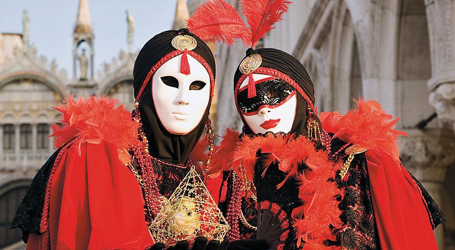 Carnevale revellers Venice Italy DAVID C TOMLINSON GETTY IMAGES TOP - photo 5