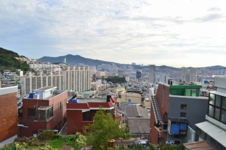 An Old Neighbourhood in Busan The climate of Busan is relatively warm - photo 3