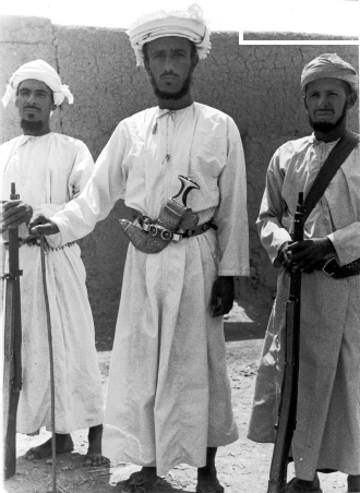 Sheikh and retainers in northern Oman Authors collection Adam gateway - photo 14