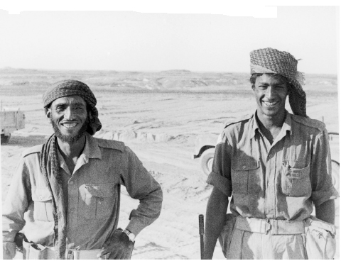 Captain Mohamed Said Raqaishi and Sergeant Abdullah of the Reconnaissance - photo 19