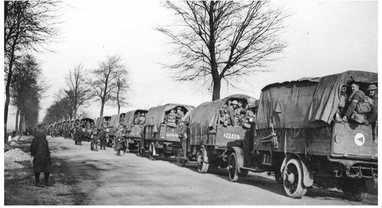 Troops arriving for the battle in March 1917 Acknowledgements As always a - photo 2