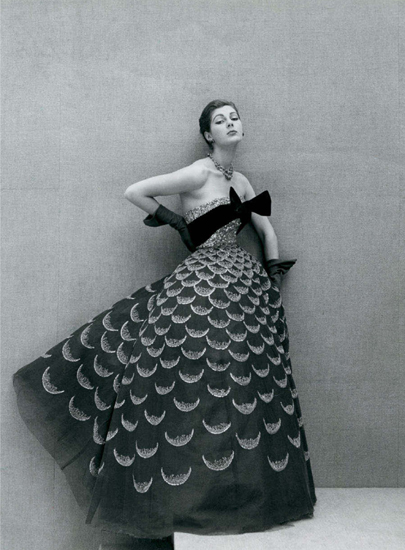 Diors monochromatic Mexique dress from 1951 Photograph Henry Clarke A - photo 1