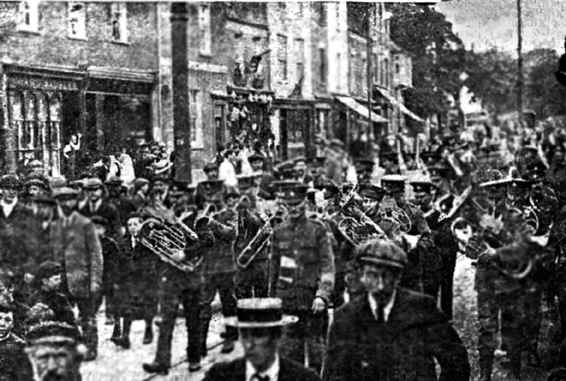 The Devon Reserves nearly 900 strong on a route march through Exeter on 7 - photo 8