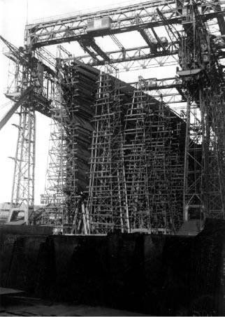 The Titanic under construction in the Arrol Gantry at the Harland Wolff - photo 1