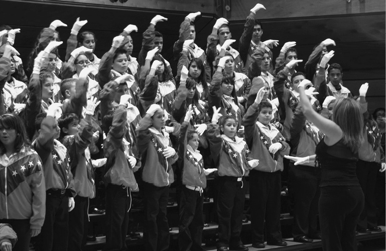 White Hands Chorus at Barquisimeto 2009 Frank Di Polo National - photo 11