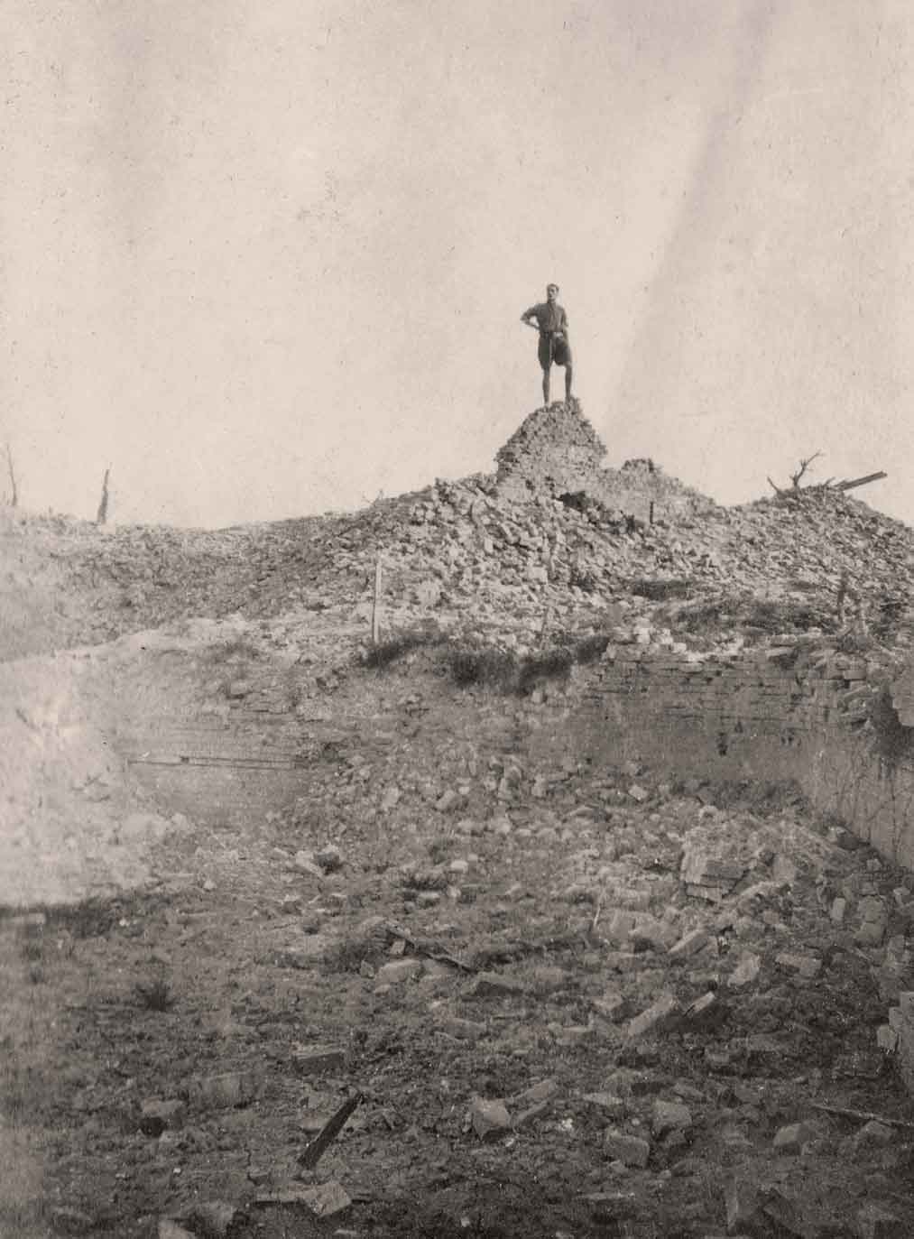 An officer of the Royal Engineers stands on the ruins of in La Boisselle - photo 3