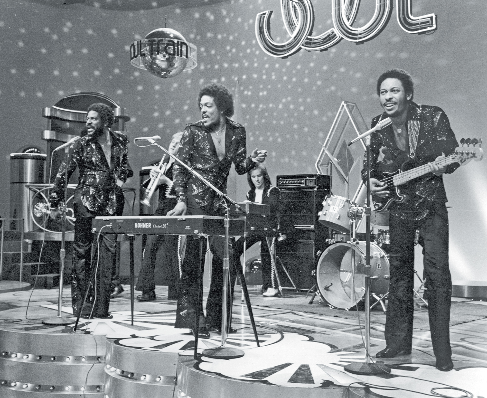 Performing on Soul Train with my brothers in 1975 Michael Ochs ArchivesGetty - photo 7