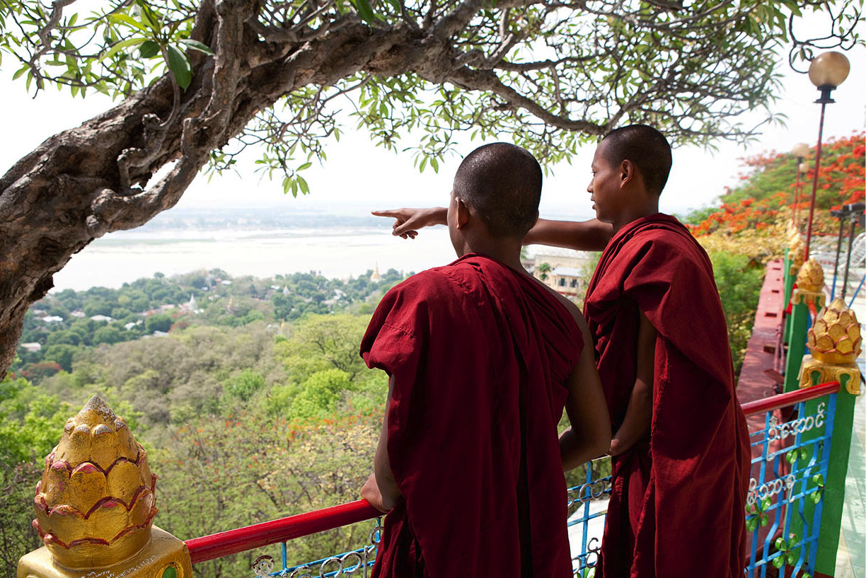 Sagaing Mandalay Encrusted with literally thousands of gilded and - photo 7