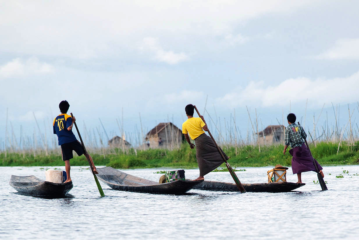 Inle Lake Shan State One-legged Intha rowers floating gardens and markets - photo 8