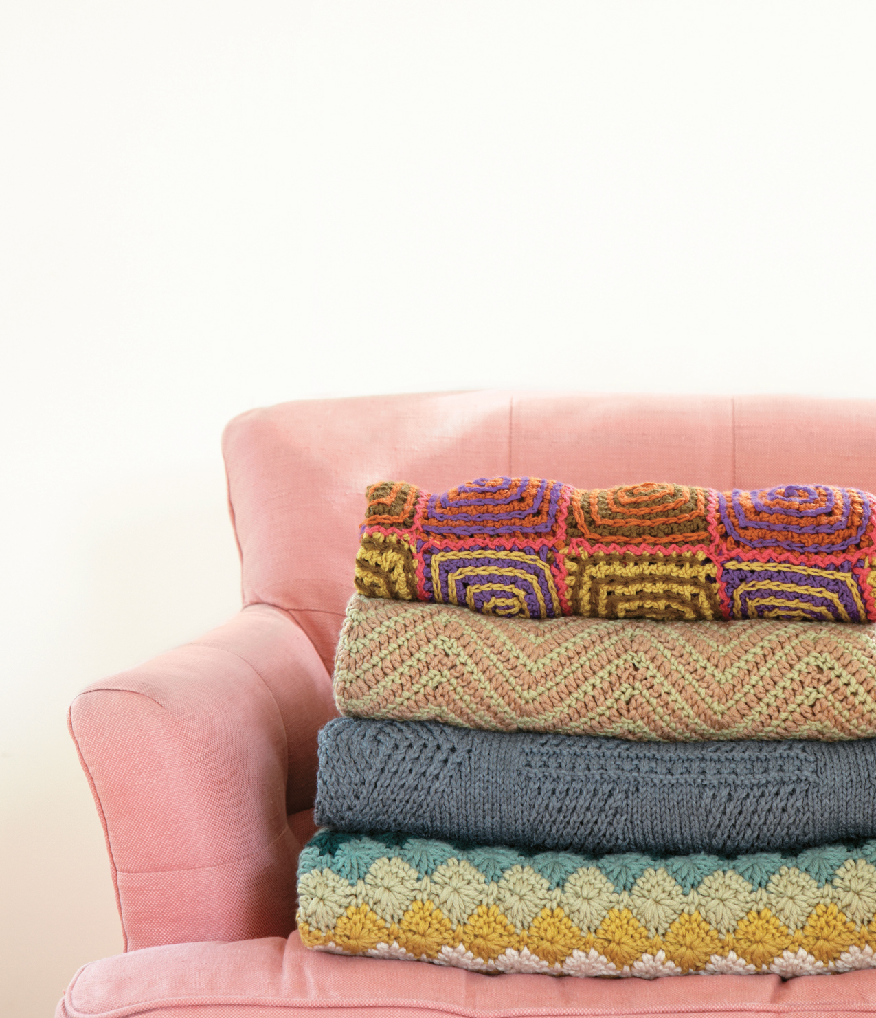 A tailored interpretation of a traditional chevron pattern this afghan - photo 5