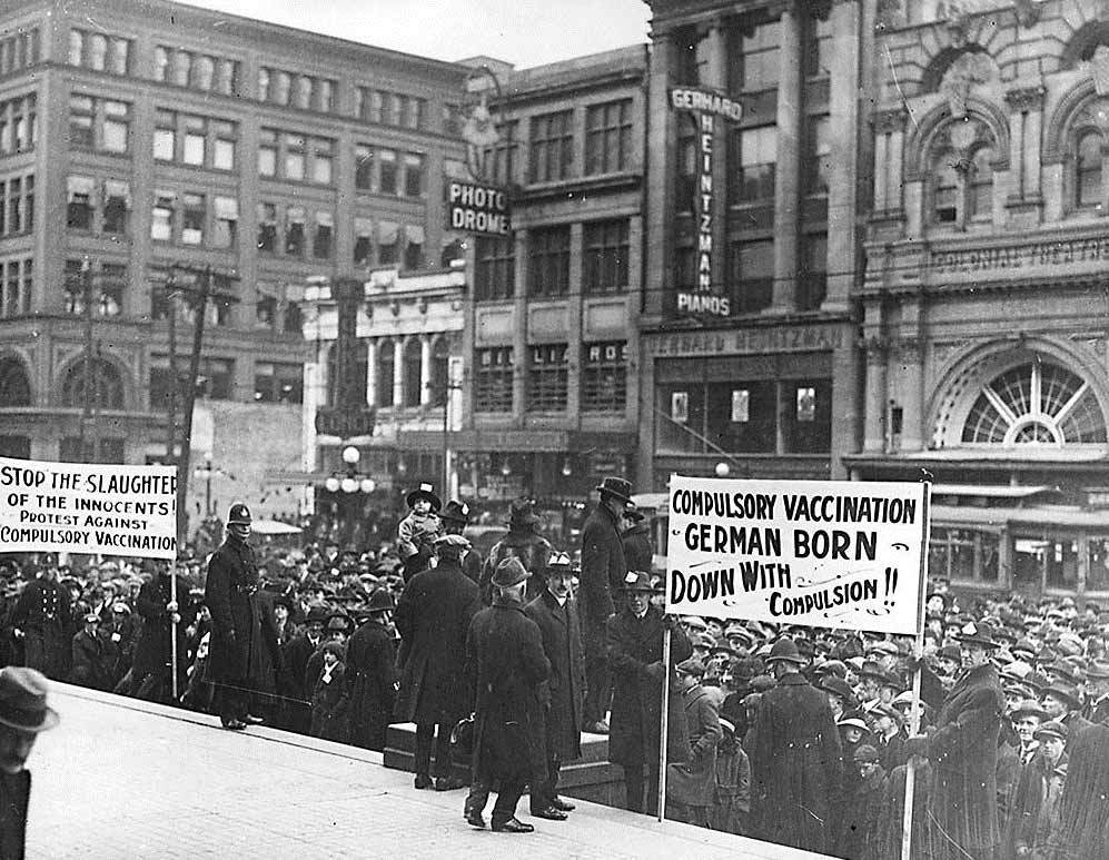 Rally of the Anti-Vaccination League of Canada Old City Hall November 13 1919 - photo 1