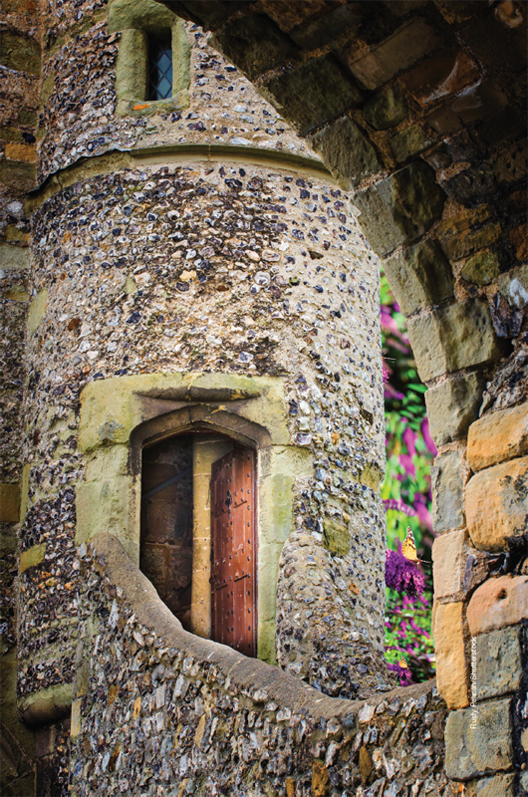 A beautiful tower within the Norman castle of Lewes in East Sussex T his - photo 4