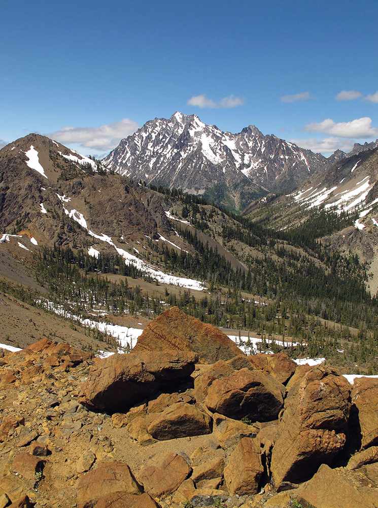 Views toward Mount Stuart from the summit of Iron Peak Spectacular golden - photo 5