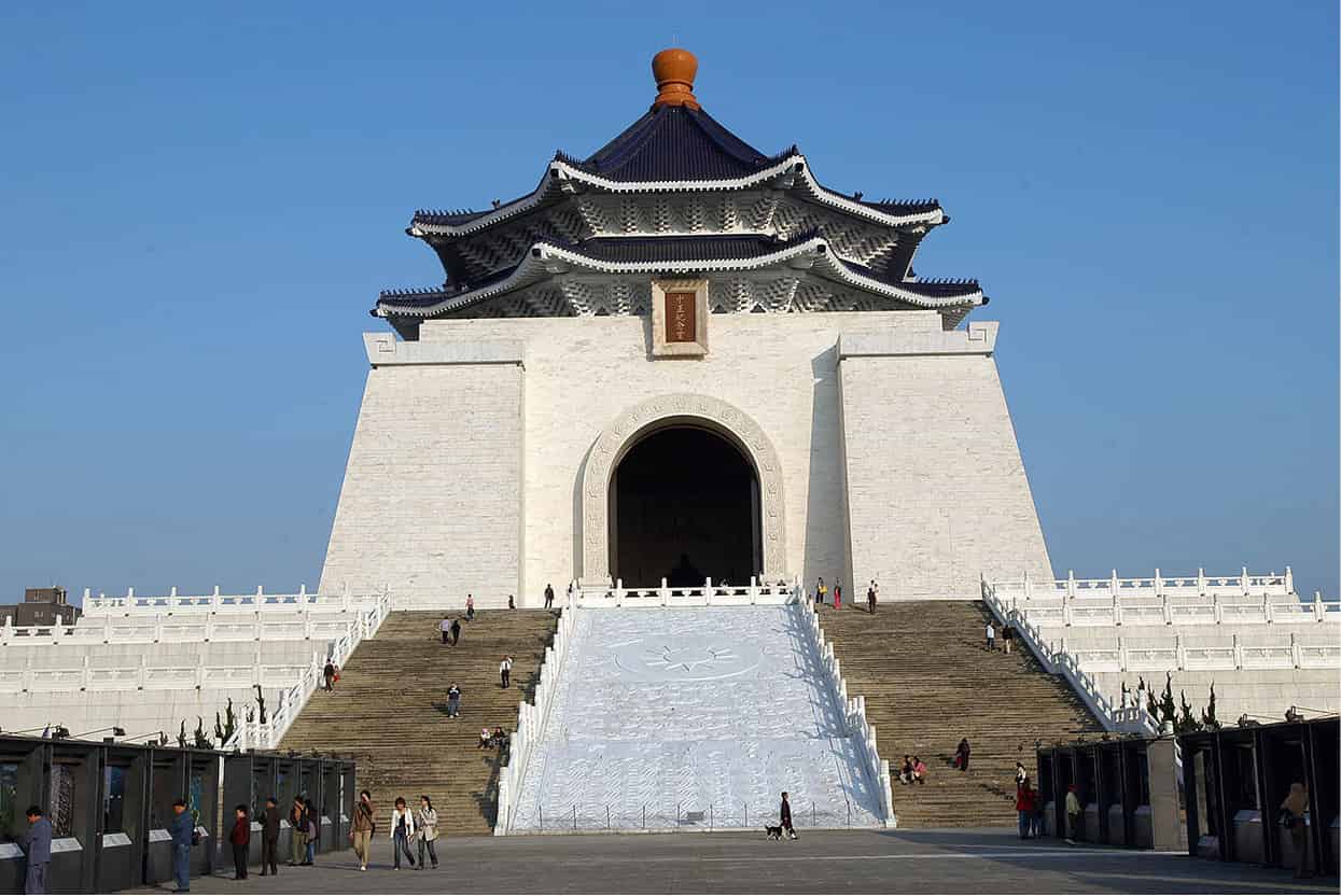 Chiang Kai-shek Memorial Built in memory of the generalissimo who long ruled - photo 4