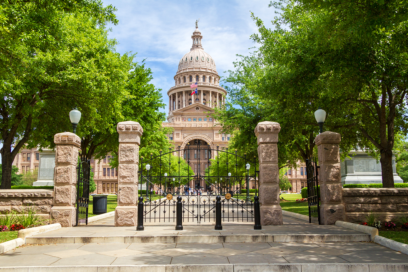 PHILIP ARNO PHOTOGRAPHYSHUTTERSTOCK Austin Top Sights Remember the Alamo - photo 6