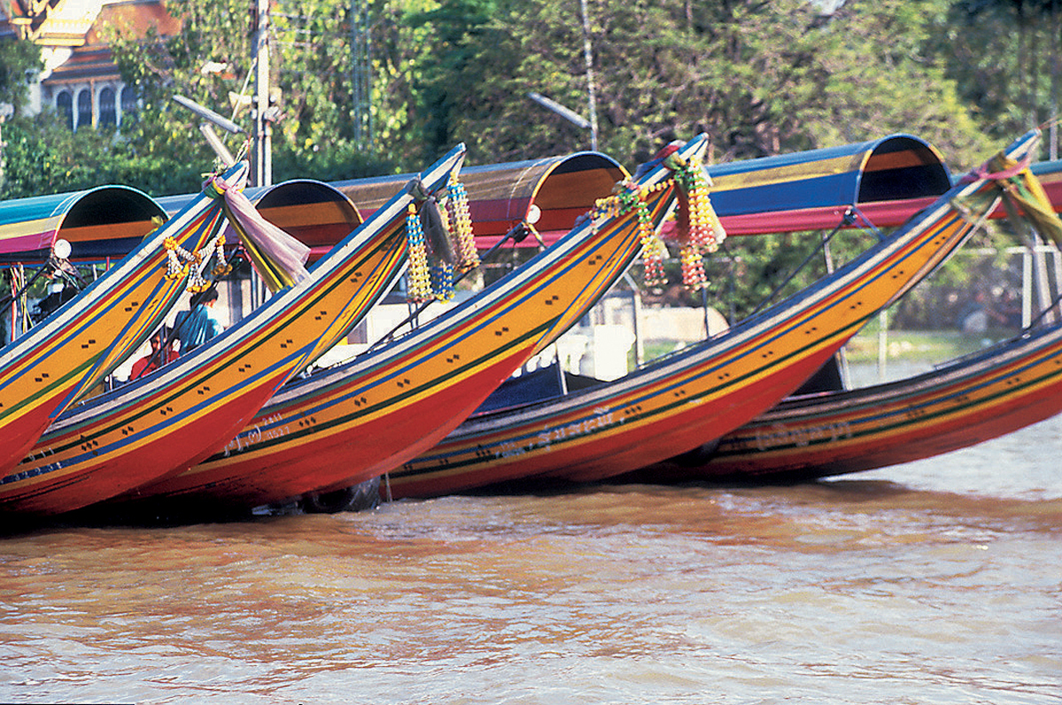 Top Attraction 9 Peter Stuckings APA Chao Phraya Take a boat on Bangkoks - photo 13