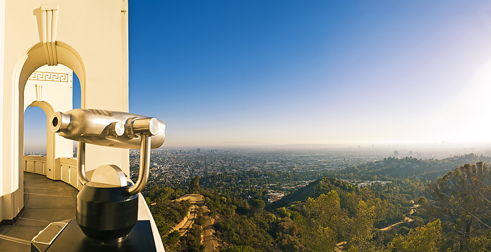 Griffith Observatory Hollywood Sign FOTOVOYAGERGETTY IMAGES Los Angeles - photo 7