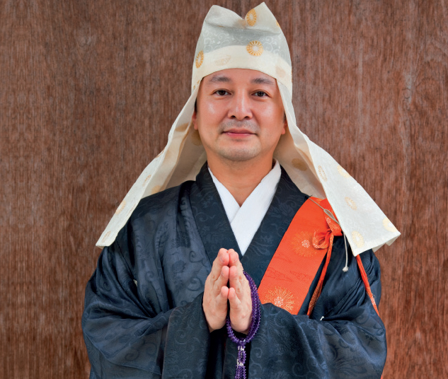 Buddhist scholar and monk Tamura Kanji at Enjyu-ji Temple Seeking shade and - photo 15