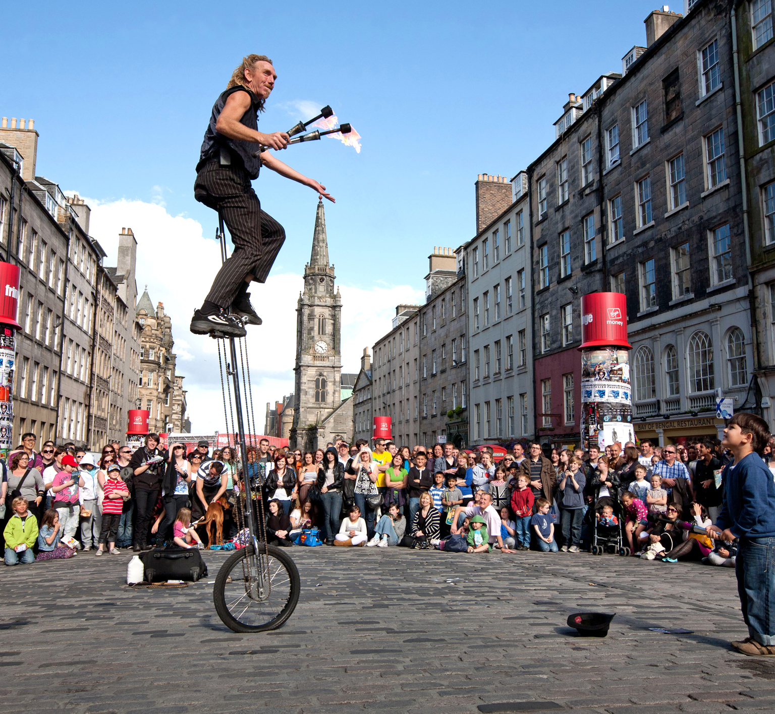 THE EDINBURGH FESTIVAL FRINGE Highlights The evocative heart of the historic - photo 8