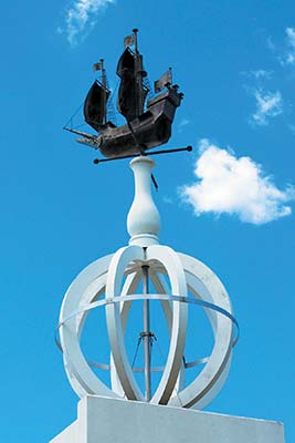 the weather vane at the Mariners Museum in Newport News colorful Baltimore - photo 12