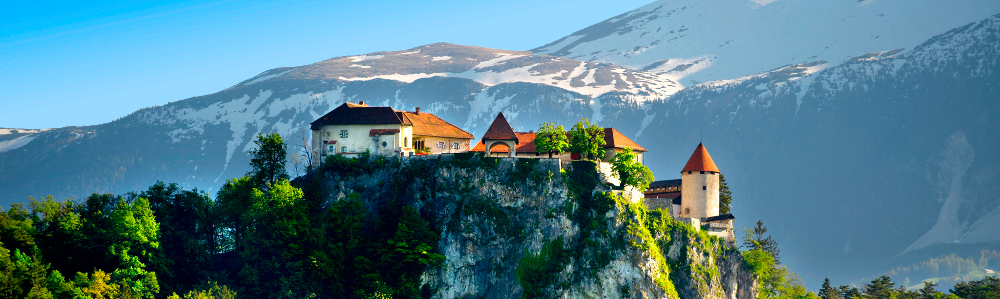 INTRODUCTION TO SLOVENIA Slovenia is a tiny country of endless variety a - photo 4