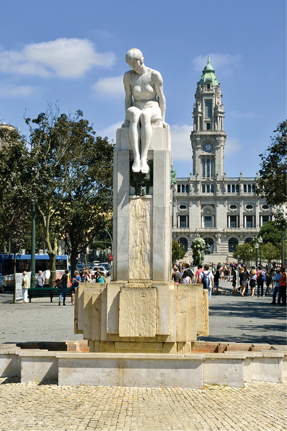 Portos Avenido dos Anados runs through the heart of Porto flanked by imposing - photo 21