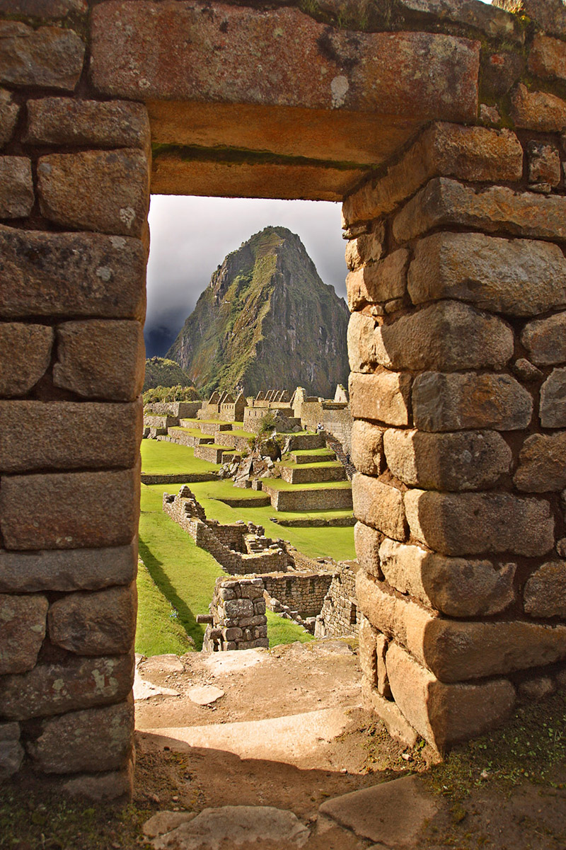 educational images uig getty images PERUS TOP 12 PLAN YOUR TRIP Nazca - photo 6