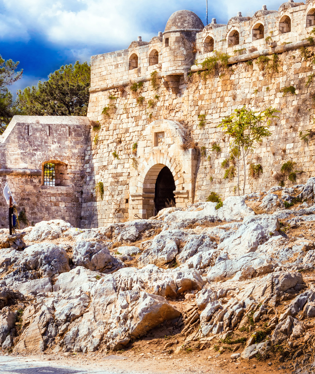 The Venetian fortress at Rethymno sits on a rocky spur overlooking the sea - photo 11