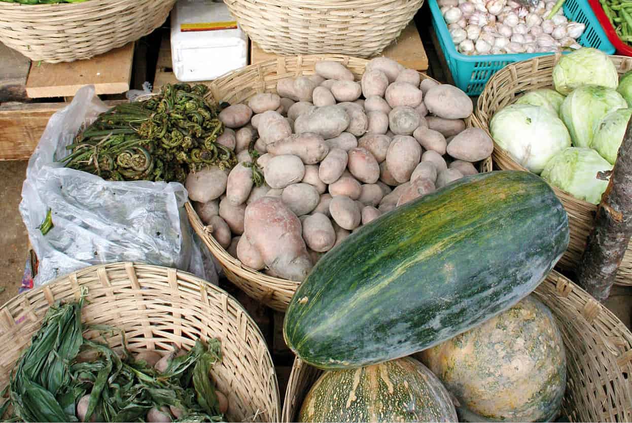 Top Attraction 10 iStock Farmers markets Weekend markets in Thimphu and Paro - photo 13