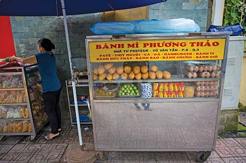 banh mi vendor upscale shops vendor selling - photo 9