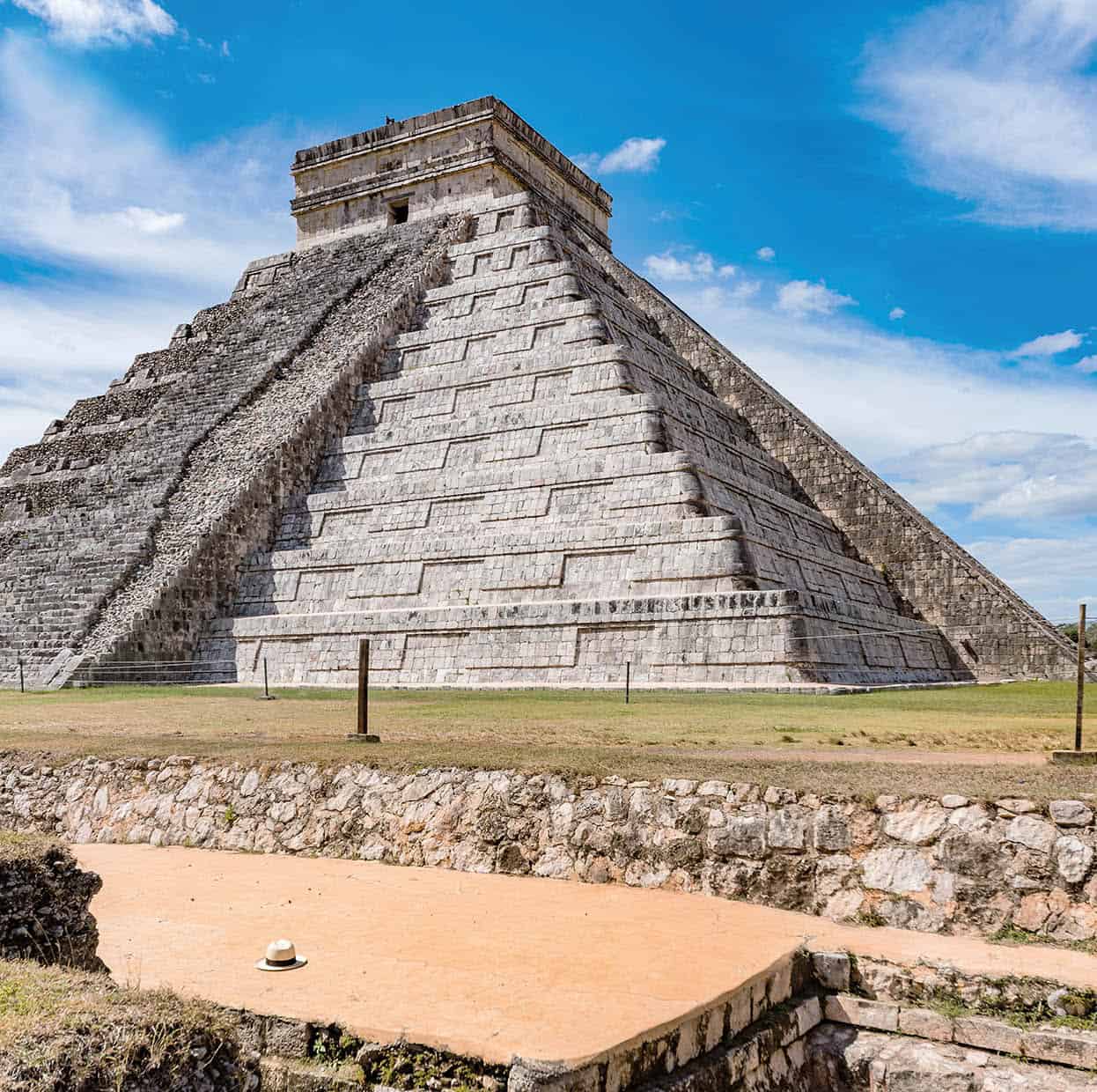 Top Attraction 10 iStock Chichn Itz The great Maya city has as its focal point - photo 13