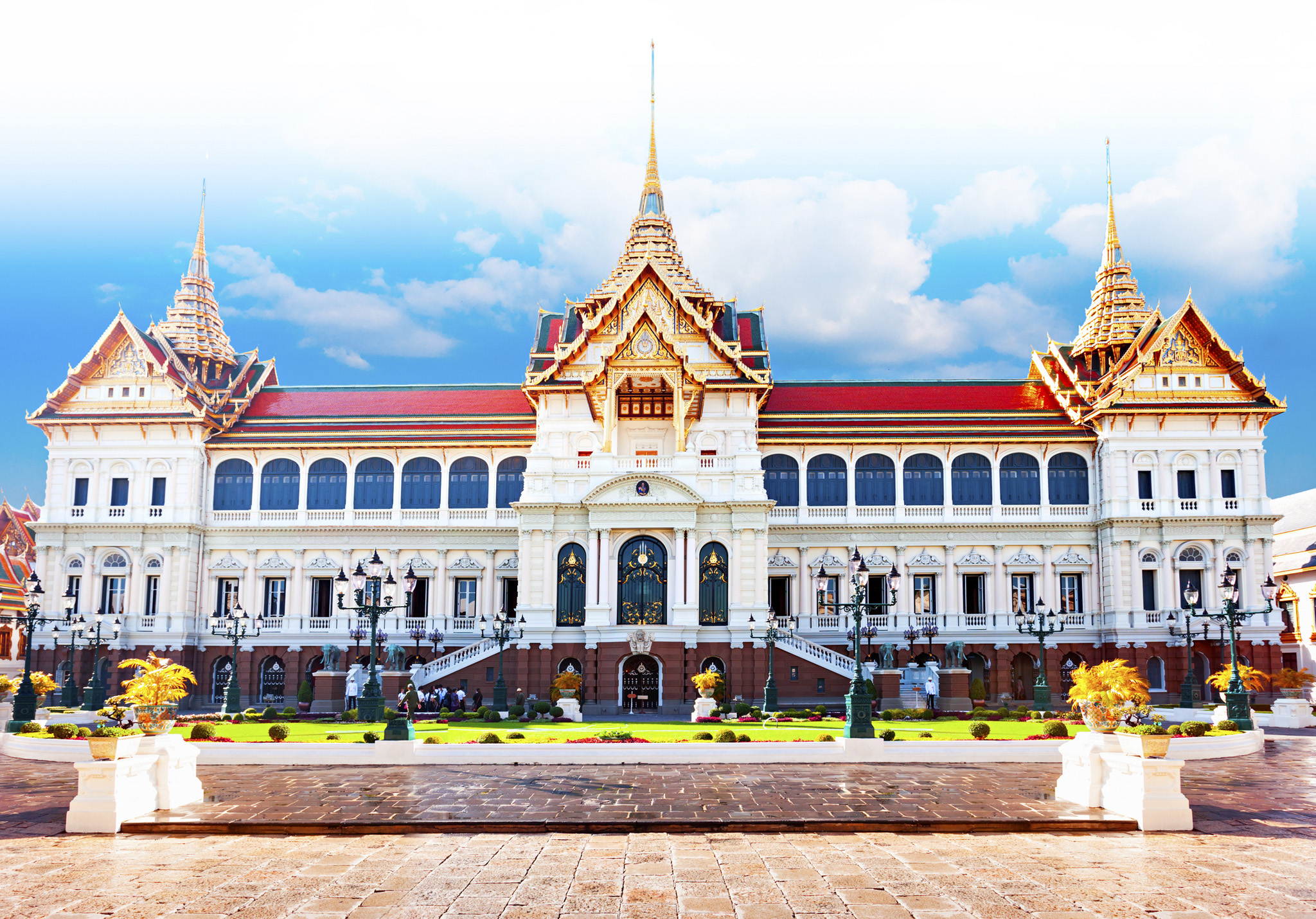 The grand Chakri Maha Prasat Wat Phra Kaeo Google Map Serving as the royal - photo 19