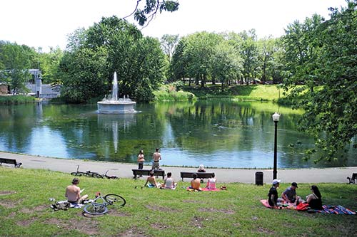 Parc La Fontaine Chapelle Notre-Dame-de-Bon-Secours - photo 4