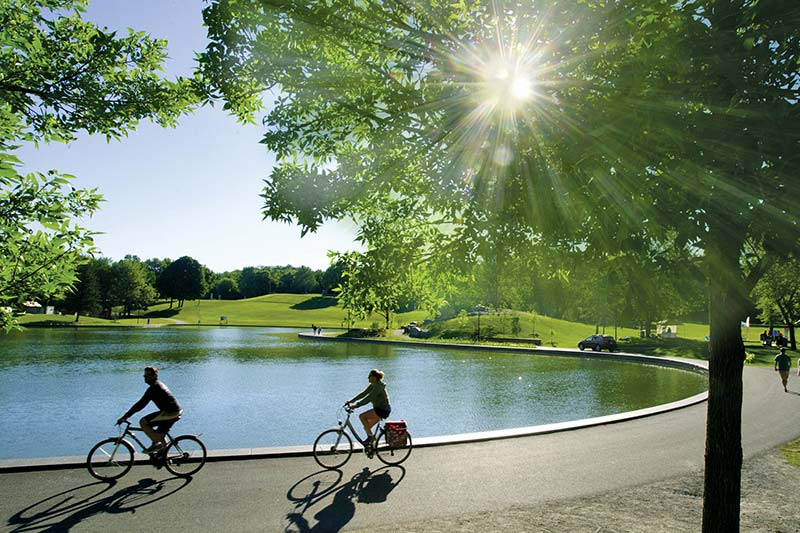 Parc du Mont-Royal This park is an expansive green respite in the midst of - photo 12