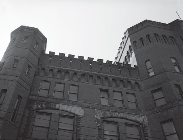 Ohio National Guard Armory designed by Samuel Hannaford detail of East - photo 5