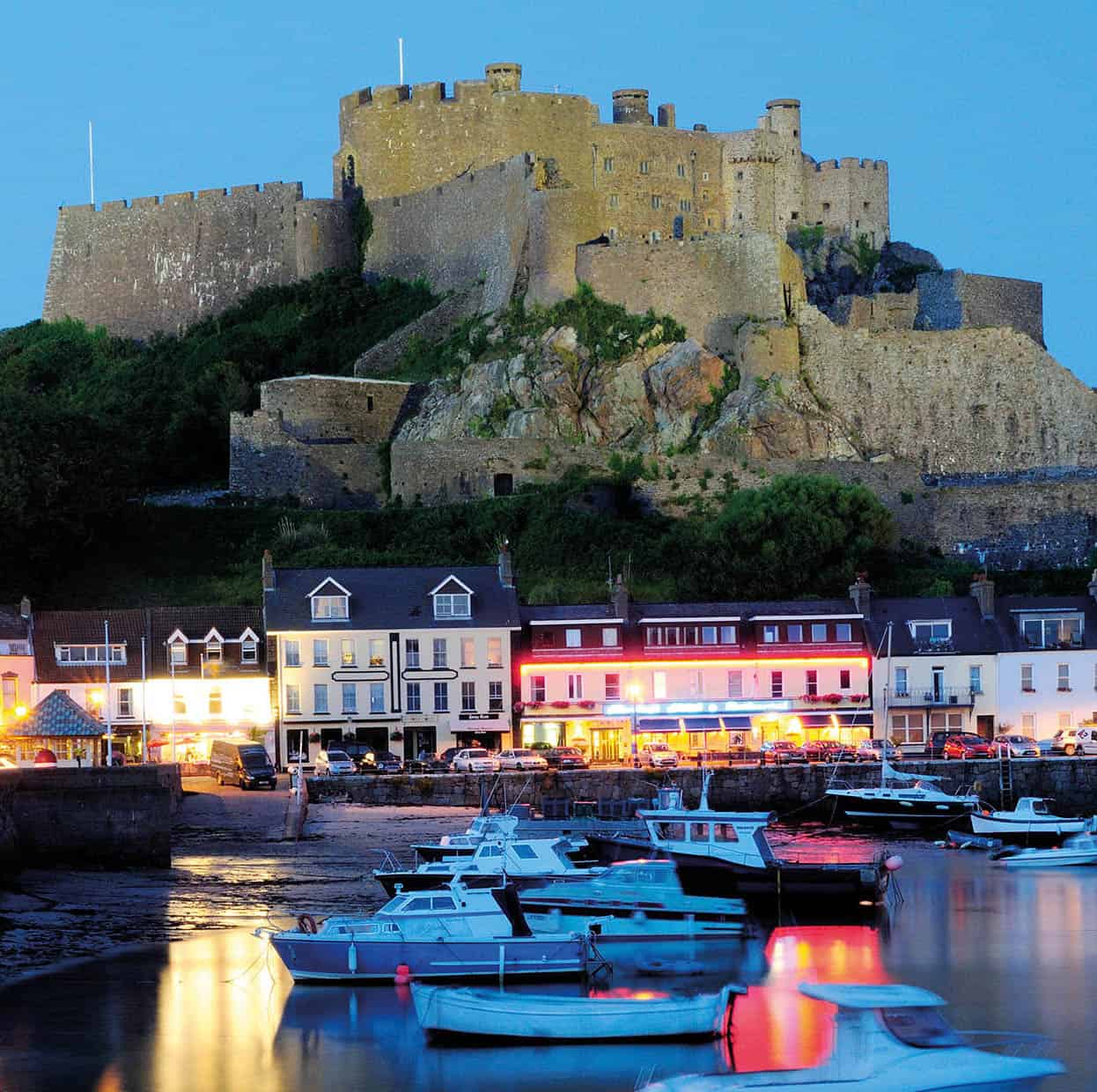 Top Attraction 3 Mockford BonettiApa Publications Mont Orgueil Castle The - photo 6