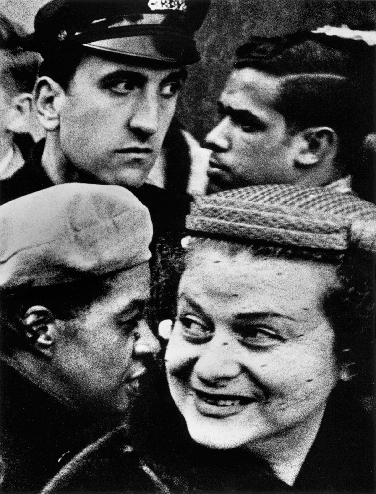 Macys Day Parade Watchers 1954 by William Klein Pseudo-poster The American - photo 3