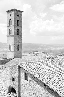 The sun-soaked hill towns of central Italy offer what to many is the - photo 13