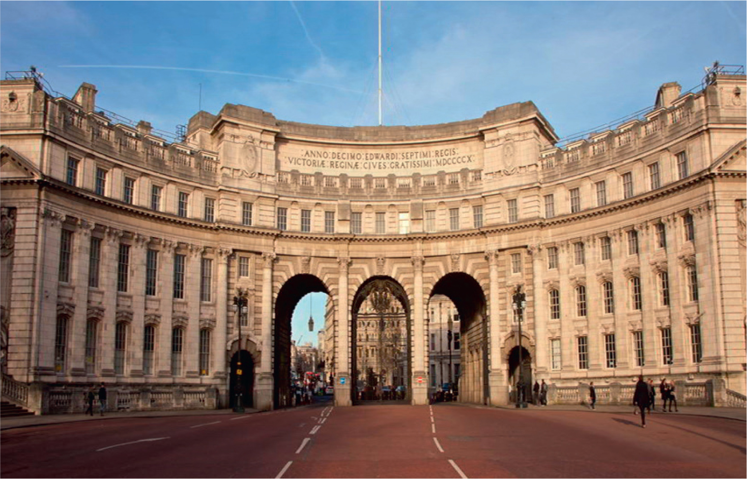 Admiralty Arch a temple of the Edwardian Baroque The Edward VII 5d dull - photo 1