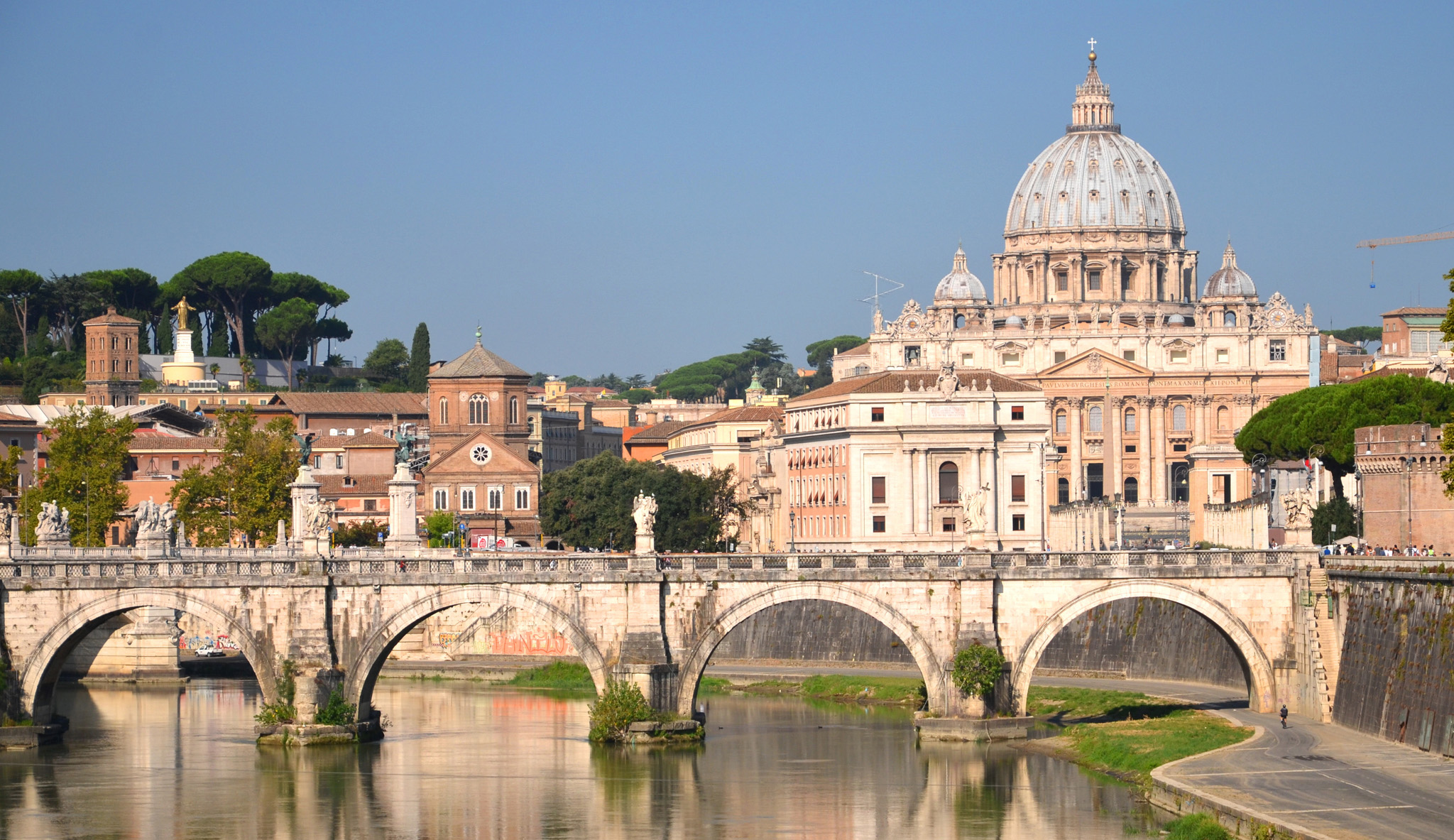 St Peters Basilica towers magnificently over Rome and is not only a beautiful - photo 6