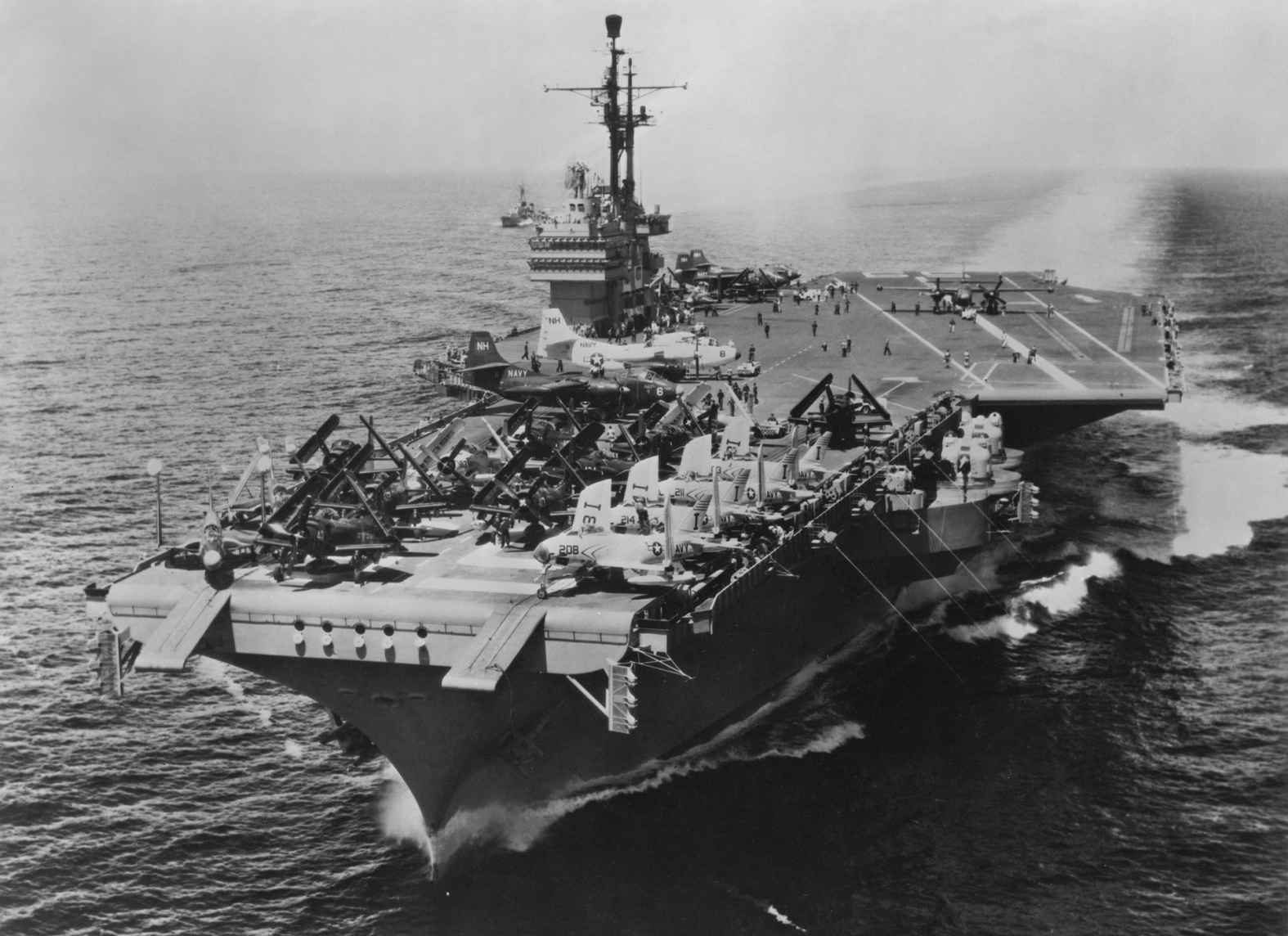 USS Forrestal was the first US super-carrier Displacing over 70000 tons the - photo 4