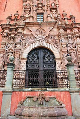 colonial-era architecture in Guanajuato hillside in Guanajuato As - photo 7