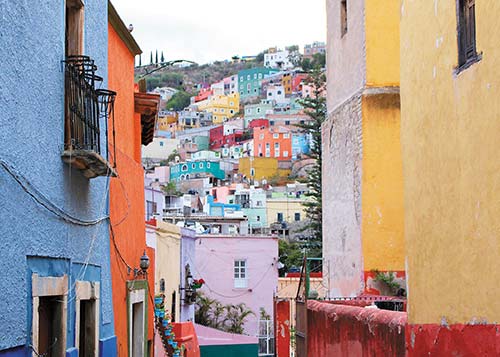 hillside in Guanajuato As evening falls across the Sierra de Guanajuato the - photo 8