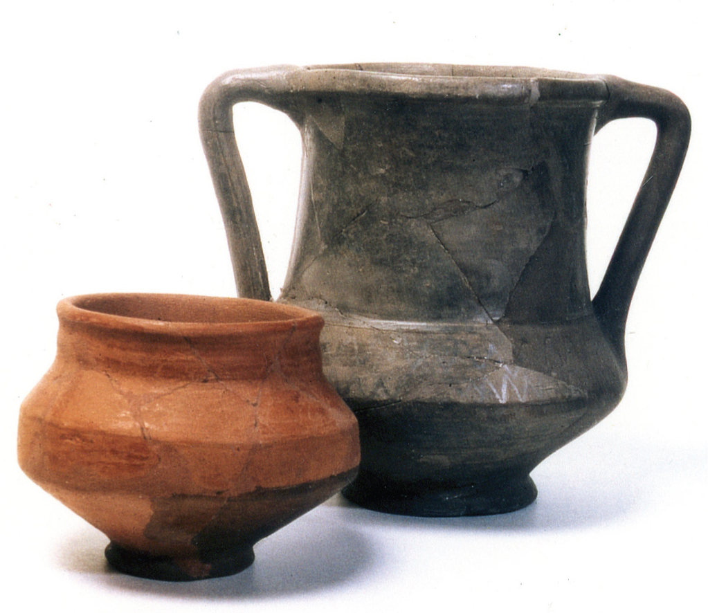 11 Mid-fifth-century Sarmatian pottery from excavations of the brick factory - photo 12