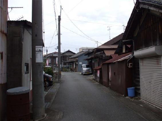 Not everything in the area was dark and gloomy Nearby there were shops filled - photo 1