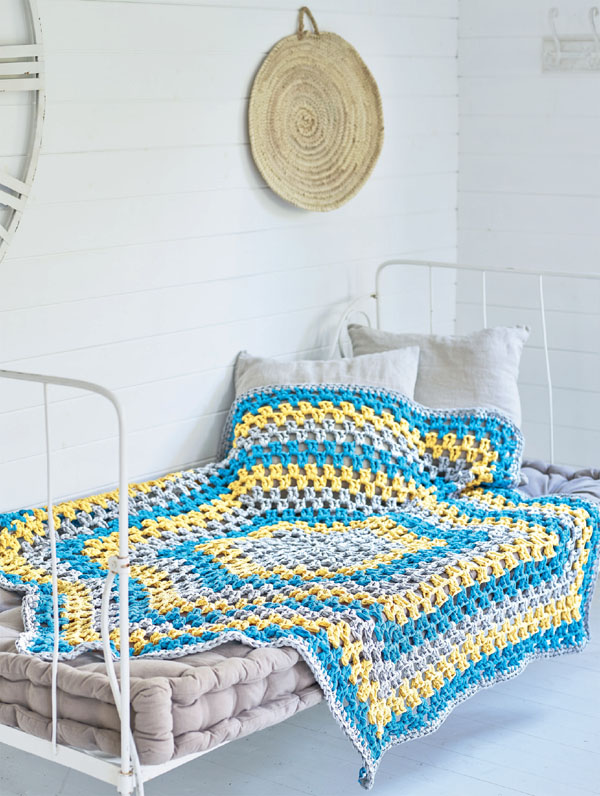 Crocheted blankets afghans throws and pillows are fabulous projects to make - photo 7